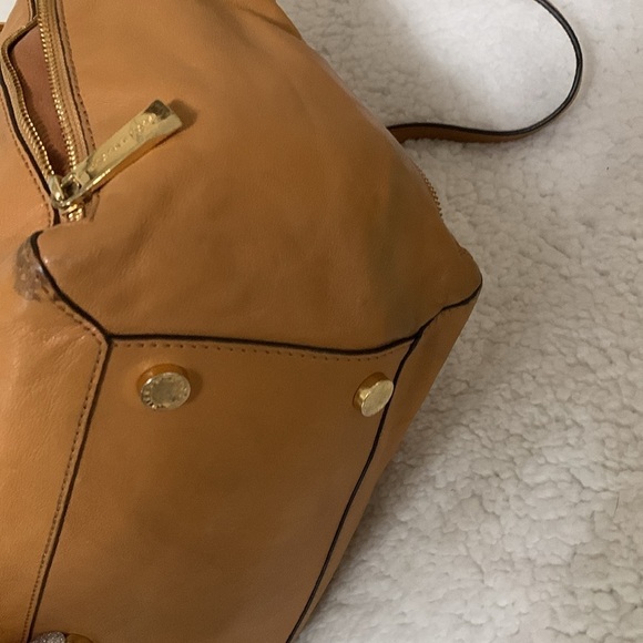 Michael Kors, camel leather tote with gold, zipper detailing and branding - Picture 8 of 13